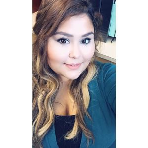 Meet your Posher, Ana